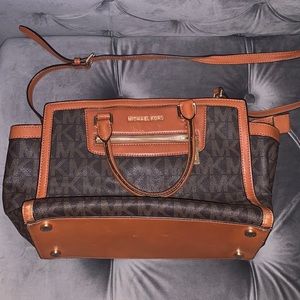 Michael Kors Signature Tote